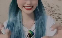 绿头发侧颜小姐姐图片,魅力四溢的时尚小姐姐